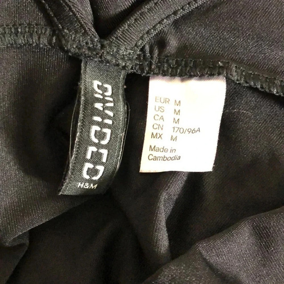 H&M DIVIDED Black Skater Dress - Picture 7 of 8